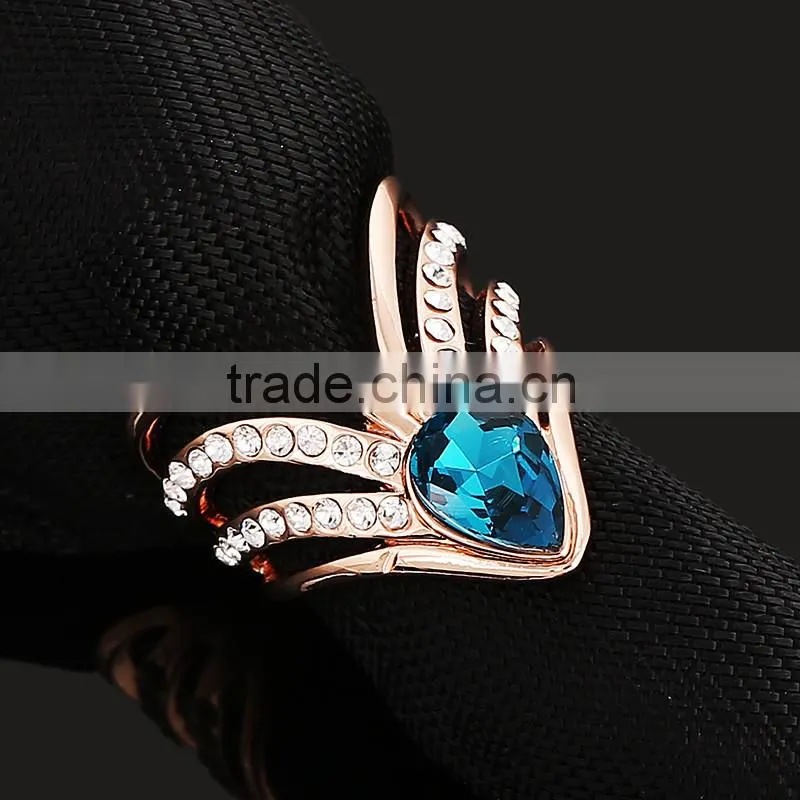 Alloy crystal fashion design custom made cheap wedding ring