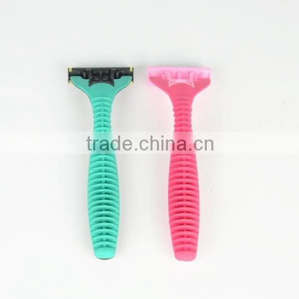 with lubricating strip changeable 3 blade shaving razor
