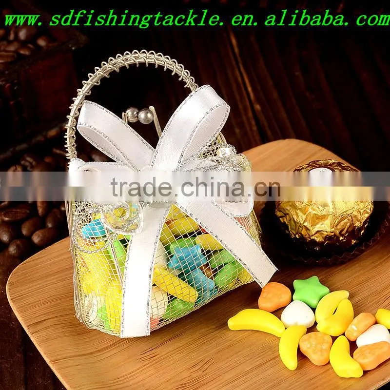 OEM and ODM round plastic candy packaging gift box for wedding