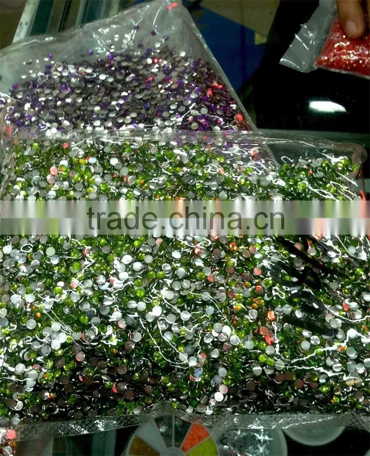 30,000pcs a bag 5mm Epoxy crystal non hot fix flat back rhinestones China factory price