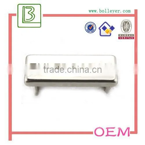 Special Design Brand Logo Plated in Shiny Silver