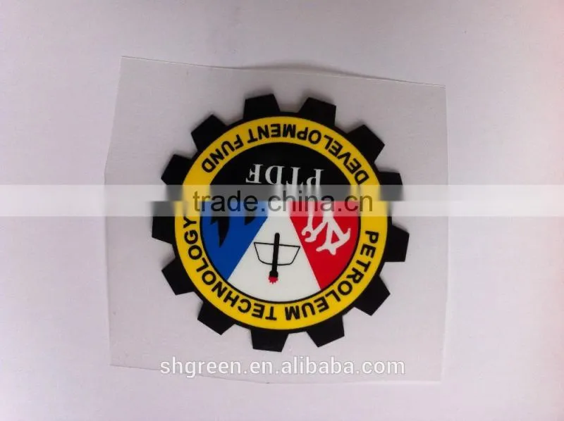 Black heat transfer printing label with 3D effect