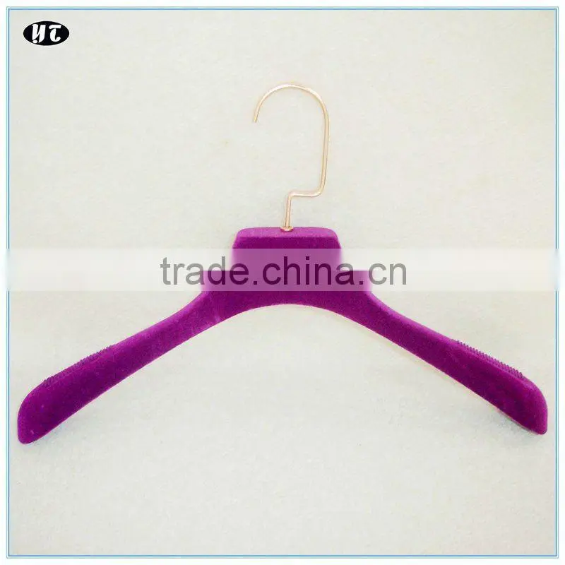 JN275 velvet flocked plastic suit hanger