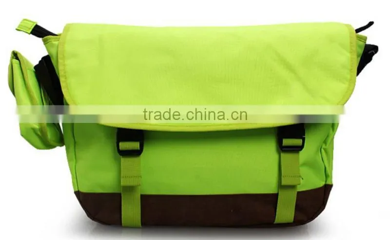 The classic model shoulder long strap bag