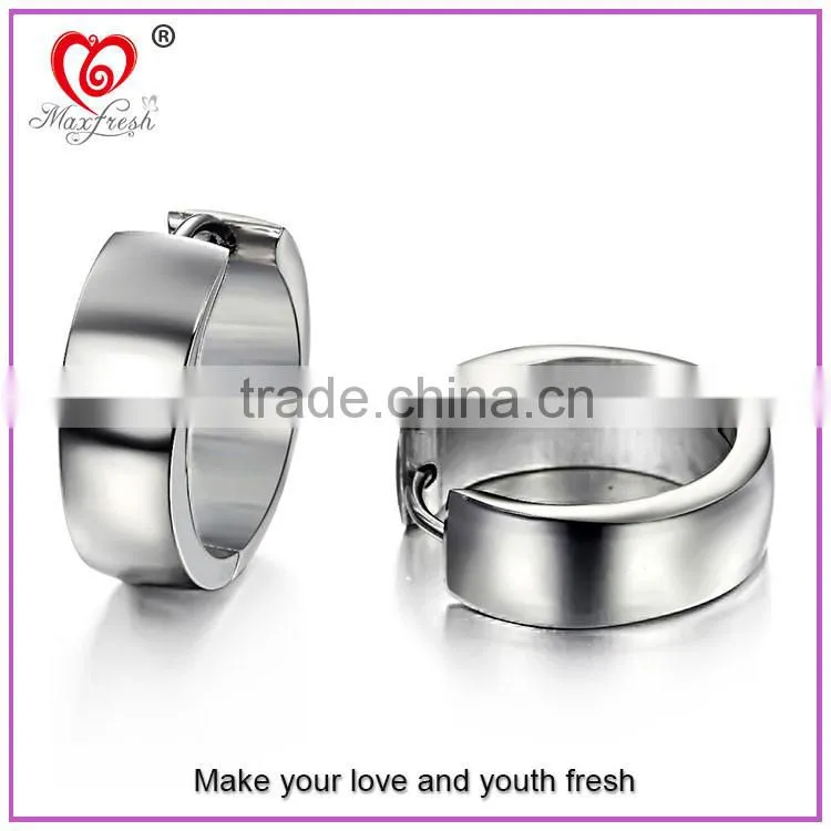 New Arrival 316L Titanium Steel Earring Jewelrys Simple Design Jewelry Silver Hoop Earring with Different Size Stainless Steel