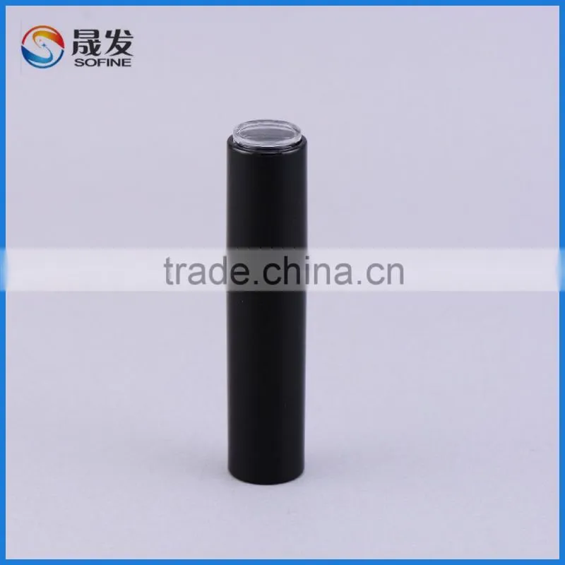 Supply Matte black color 8Ml empty lip gloss container