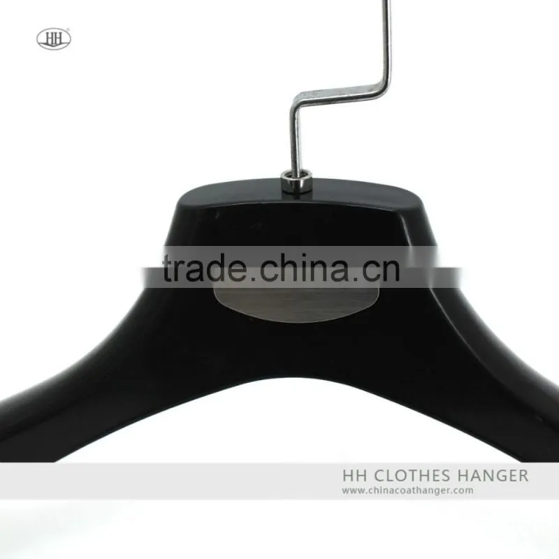 Whole sale black plastic clothes hanger coat hanger with logo