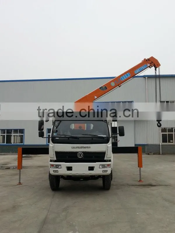 6.3ton timber crane on truck, Model No.: SQ6.3S3, hydraulic crane with telescopic arms