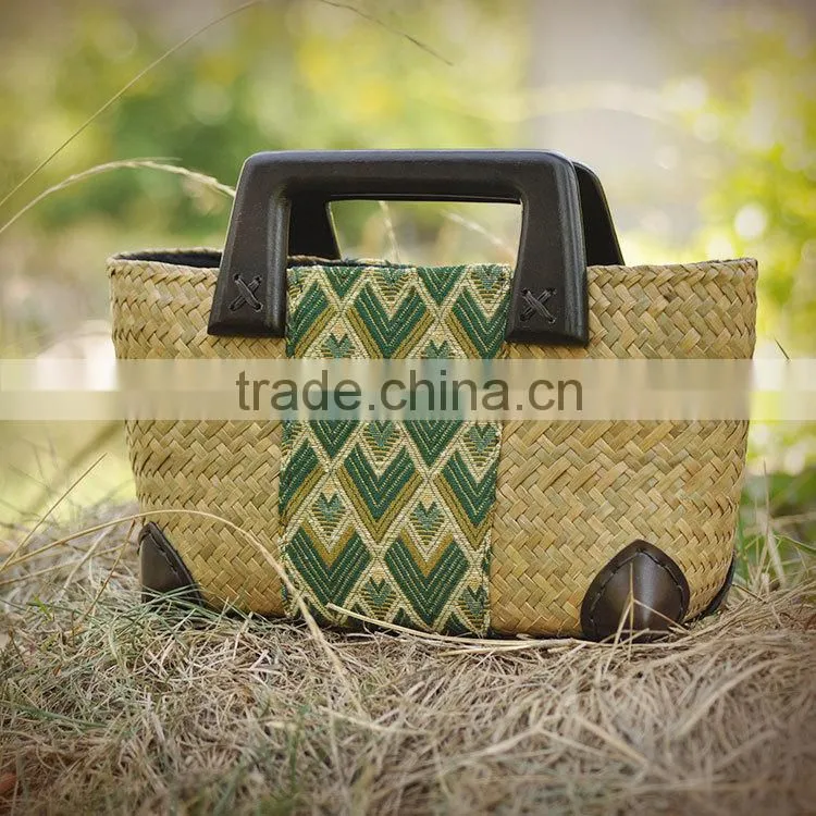 Embroidery straw bags new arrival fashion women handbag plastic handle cute straw bag