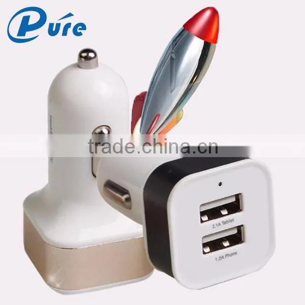 Wholesale brand new fashional design 12v solar car battery charger 5V 2.1A output 2 usb car charger
