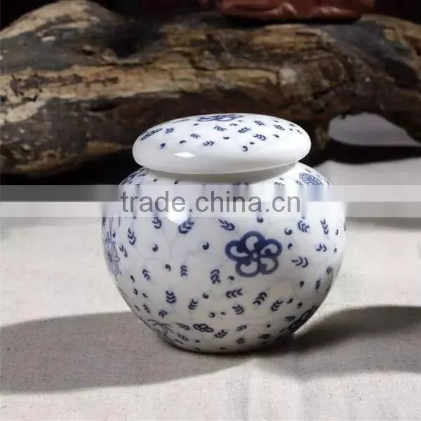 Mini ceramic pet urn