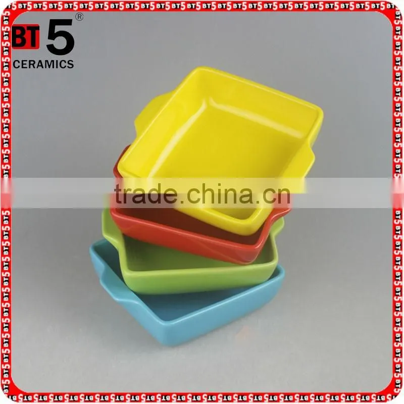 Ceramic square bakeware with color glaze