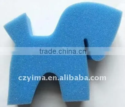 colored pony sponge for horse grooming