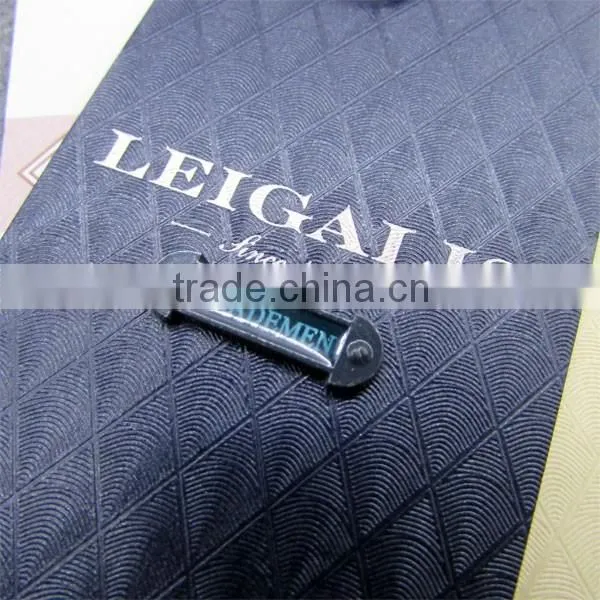 Debossed Diamond Grain Hangtags With String
