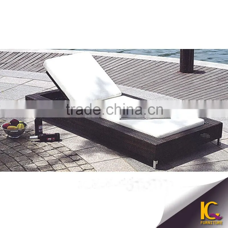 Great look fashional can wicker outdoor plastic moulded sun lounger