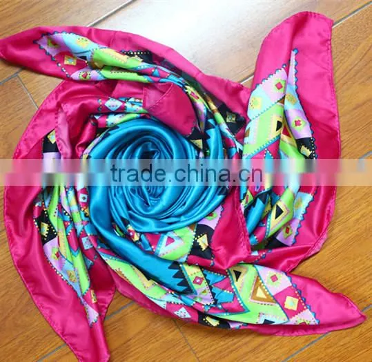 Fashionable satin gold printed square scarf silk scarf scarf supplier