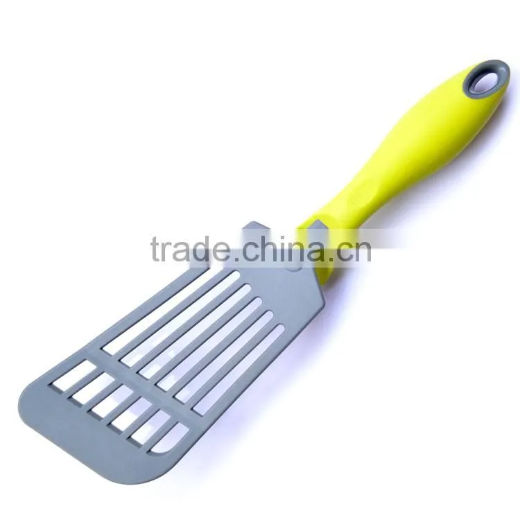 nylon plastic cutlery skimmer with standing handle
