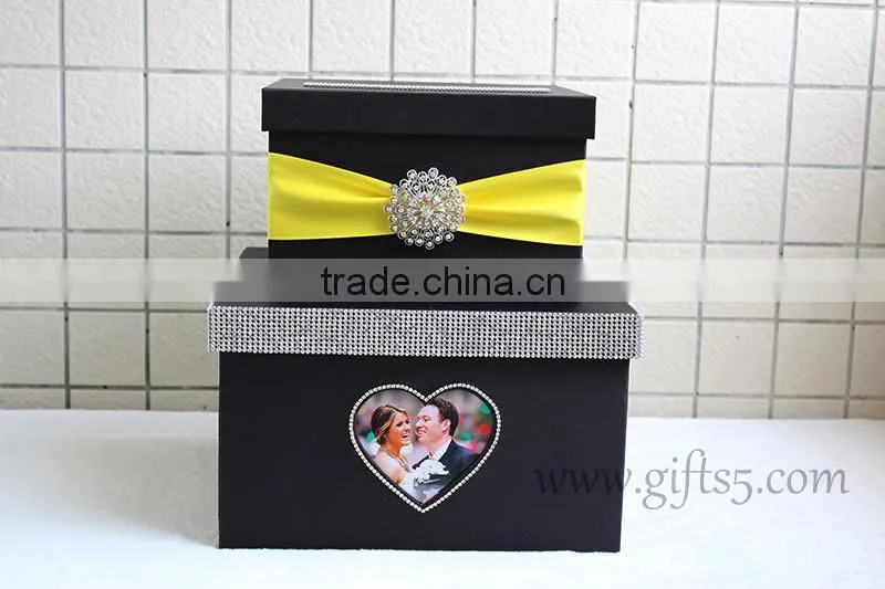Elegant wedding gift box with photo frame wedding decorations