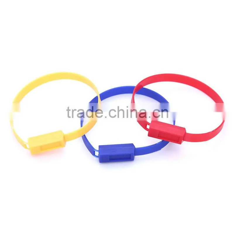 Disposable plastic seal DP-210Y