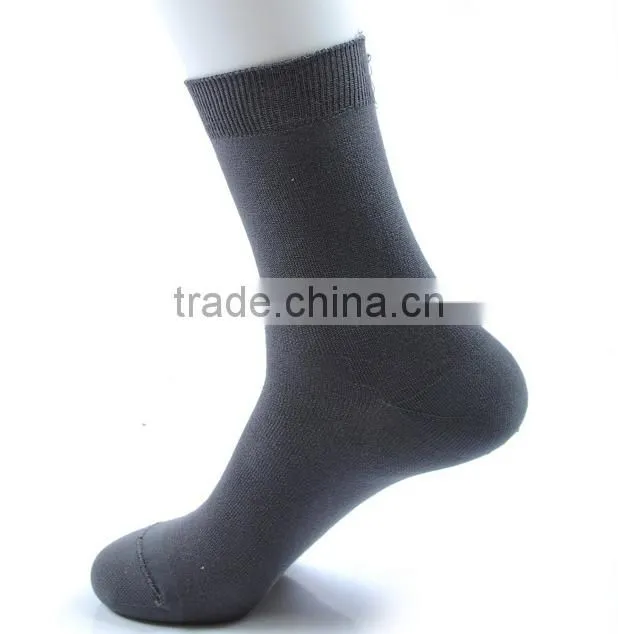2017 China Factory Customized Your Own Brand Logo Design Plain Color Simple Stretch Eco Lycra Cotton Polyester Men Socks