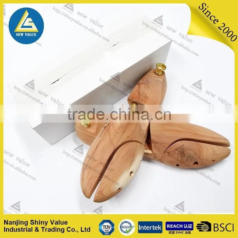 Environmental type wooden material American red cedar wood shoe tree for wholesale