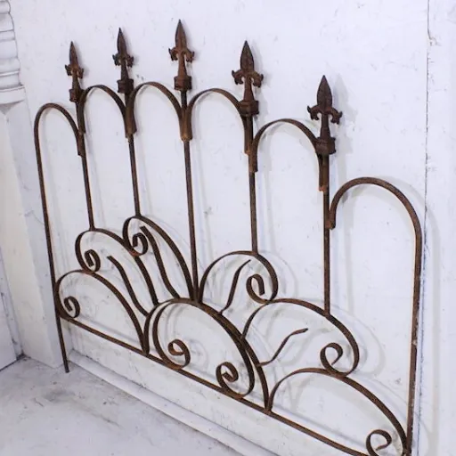 Wrought Iron Garden Edging Fence (4)
