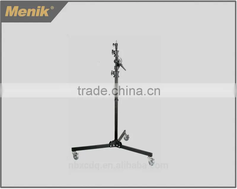 D-41 portable studio tripod light stand
