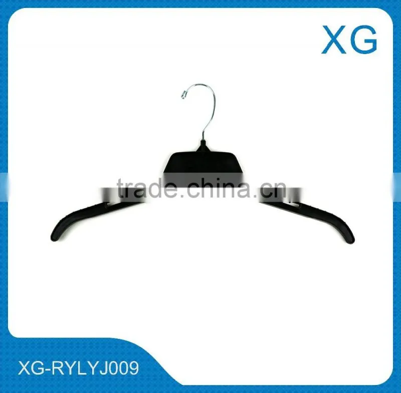Cheap price wall mounted wooden clothes hanging hooks/Decorative hooks for hanging clothes hats
