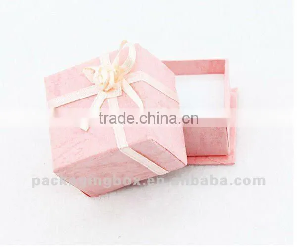 Personalized cardboard gift boxes