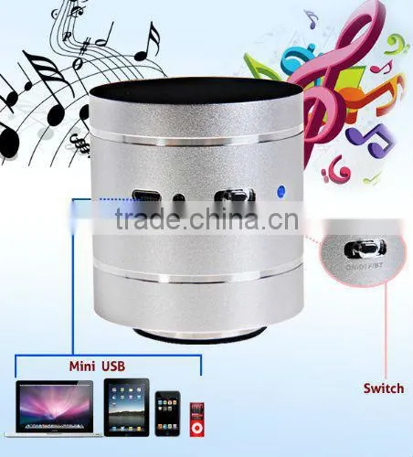 new design Christmassd gift mini FM radio and bluetooth vibration speaker