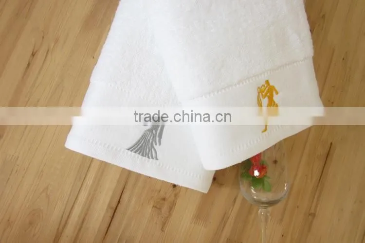100% cotton 5 star hotel towel, white color hotel bath towel,low cost with embroidery