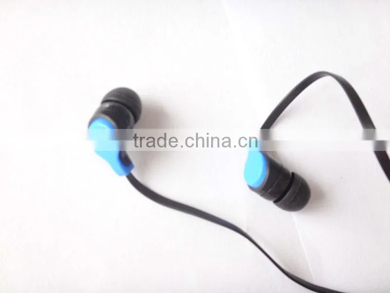 unbranded earphones