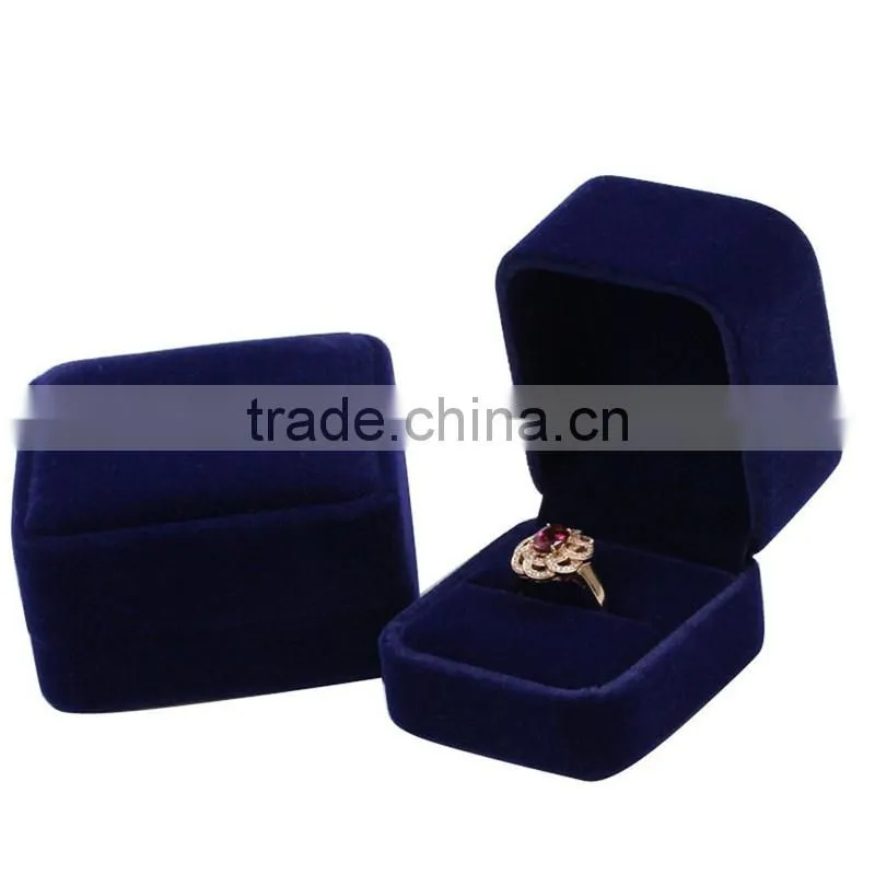 Factory wholesale velvet ring box,engagement ring display box