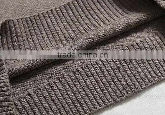 The dark blue/grey long sleeve knitting pullover casual men knitted sweater