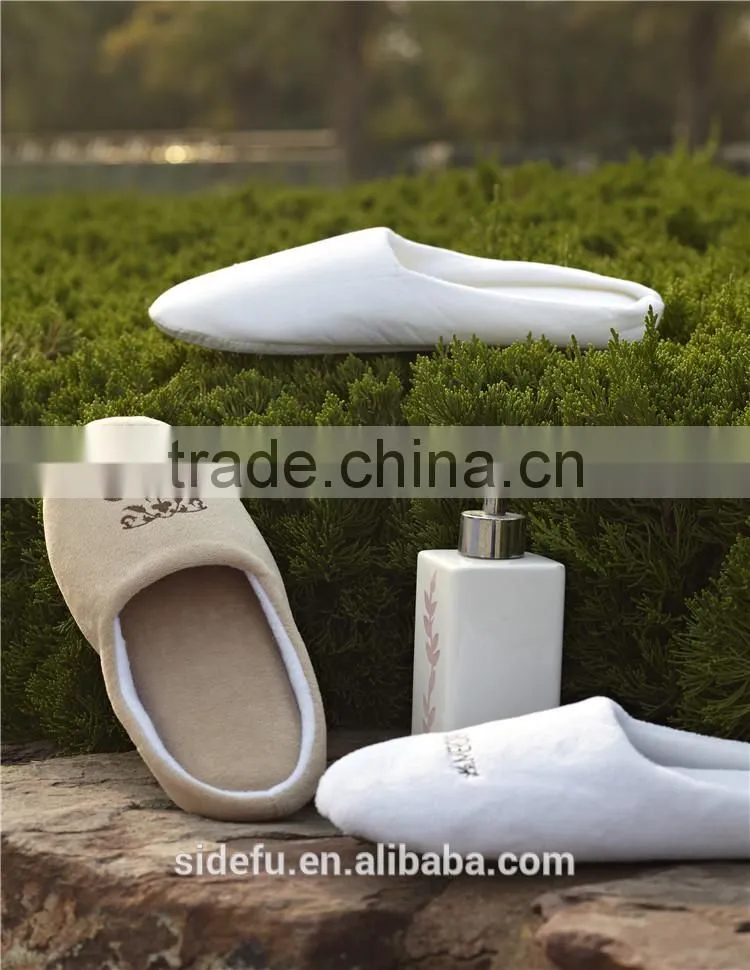 High Quality Customized Embroidered Hotel Coral Fleece Slipper