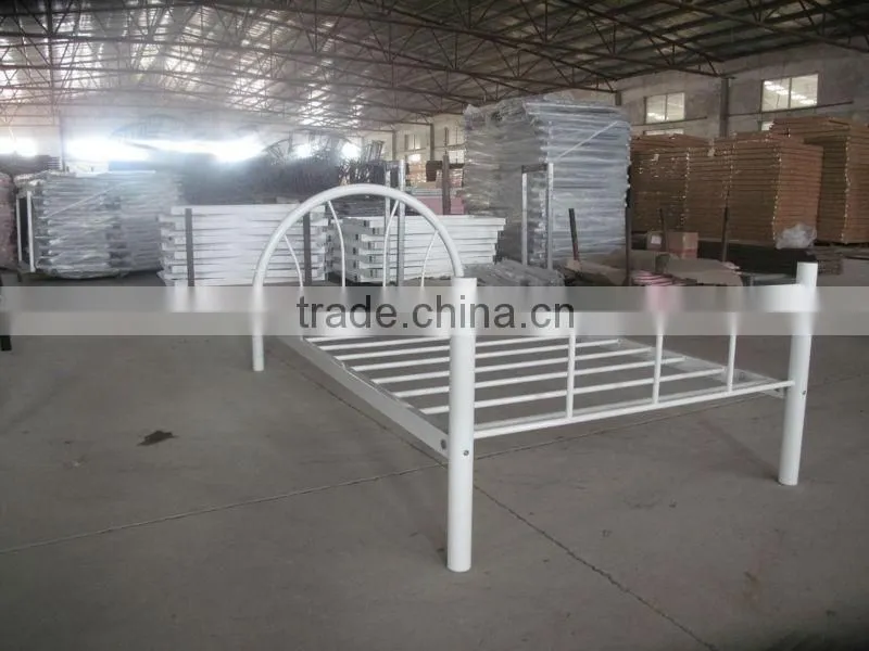 kid bed /metal bed