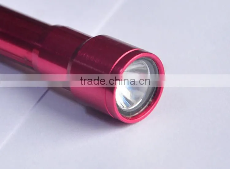 Free sample Supply from factory Battery Portable most powerful led flashlight