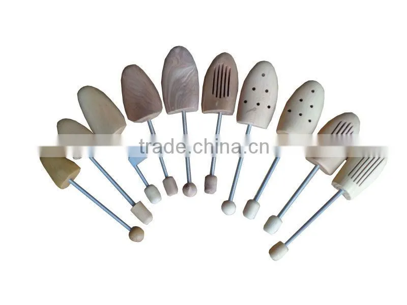 AMERICAN RED CEDAR WOOD SHOE TREE