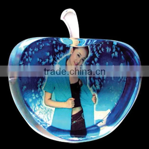 2016 Wholesale apple shaped crystal paperweight with personal photo