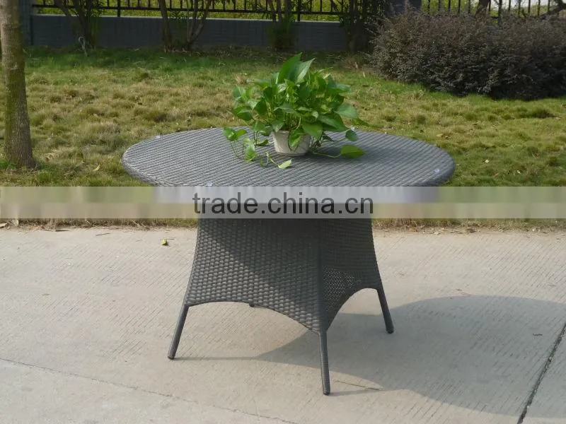 8014 Outdoor rattan elegant round dining table