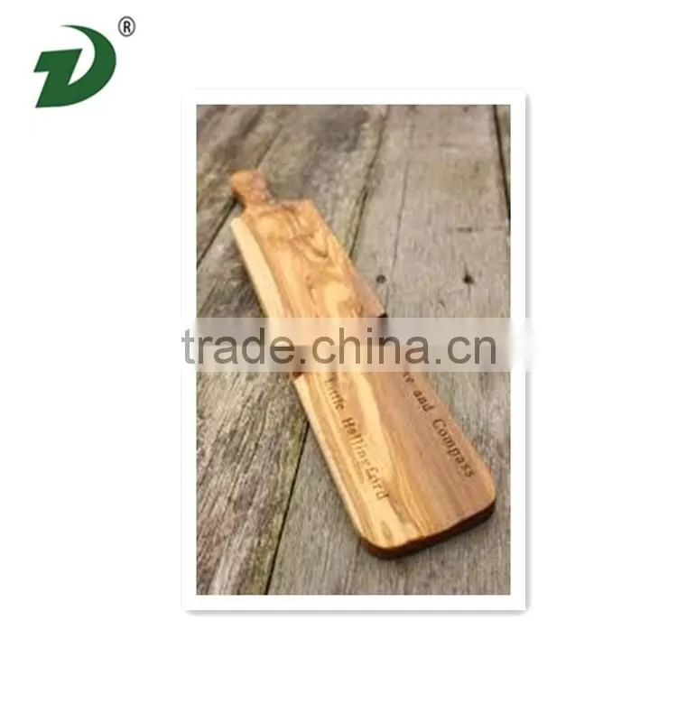 Wooden chopping board for salami