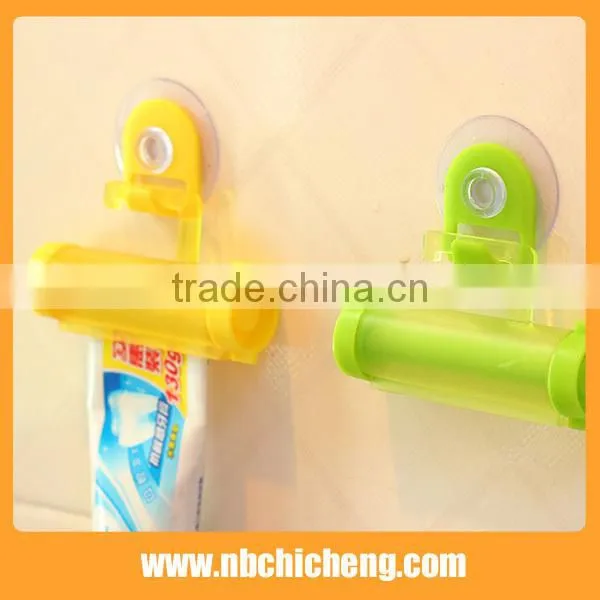 Plastic Toothpaste Squeezer with Suction Cup