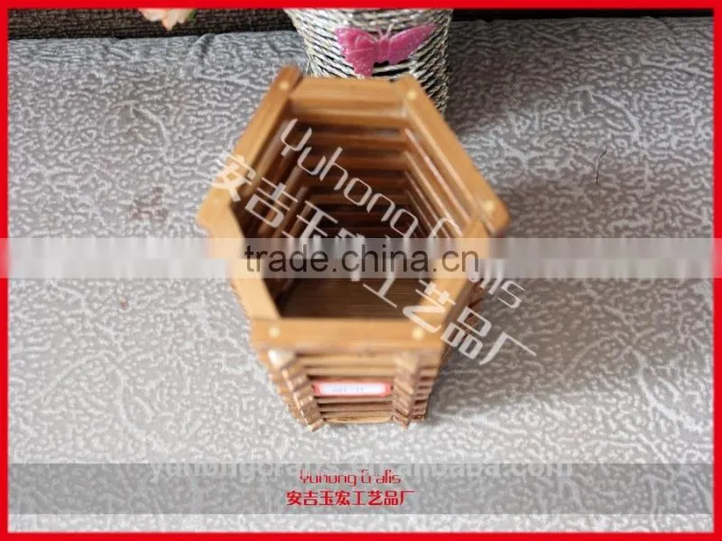 Novelty and beautiful pen holder for business or study