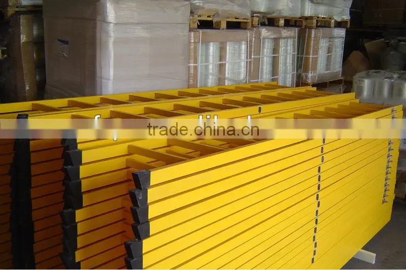 High strength FRP/GRP fiberglass extension ladder