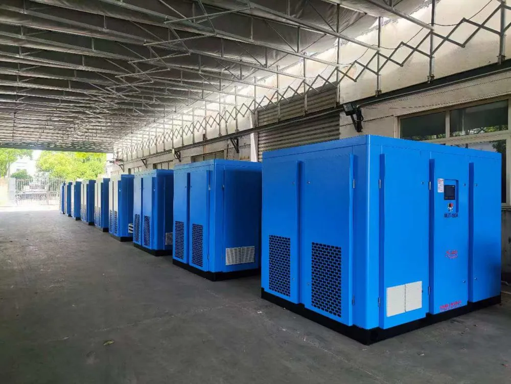 Energy-saving screw air compressor
