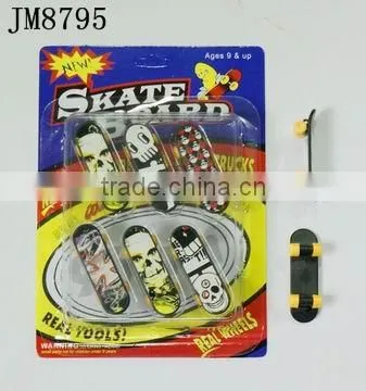 Mini finger skateboard