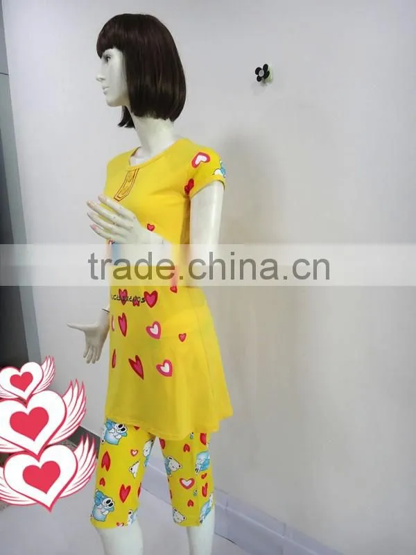 The classic yellow lovely cat and loving heart pajamas women