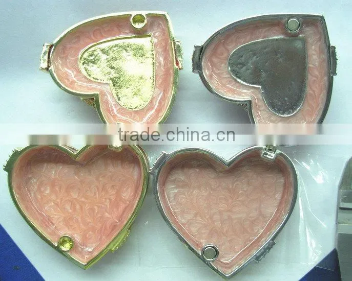 metal crystal heart jewelry box with magnet closure,good quality and various designs,passed SGS factory audit