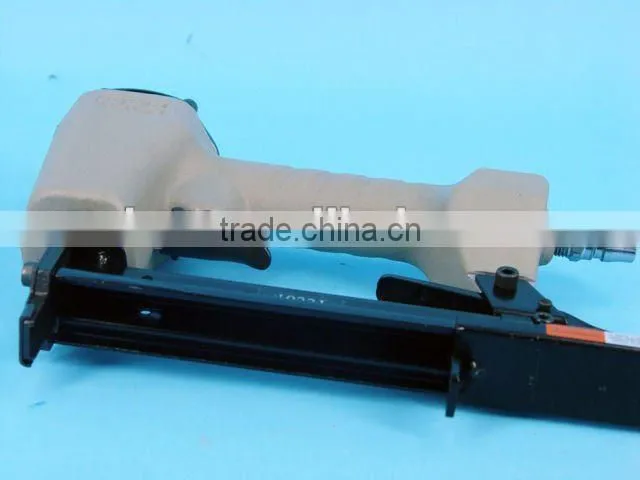Air medium crown stapler WOC-1022J