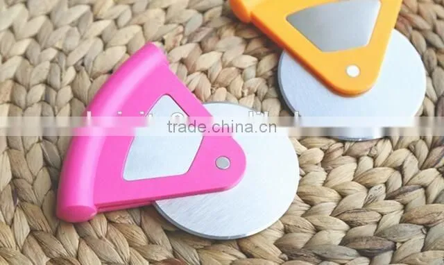 CY134 Stainless Steel Pizza Cutter with handle Pizza Knife